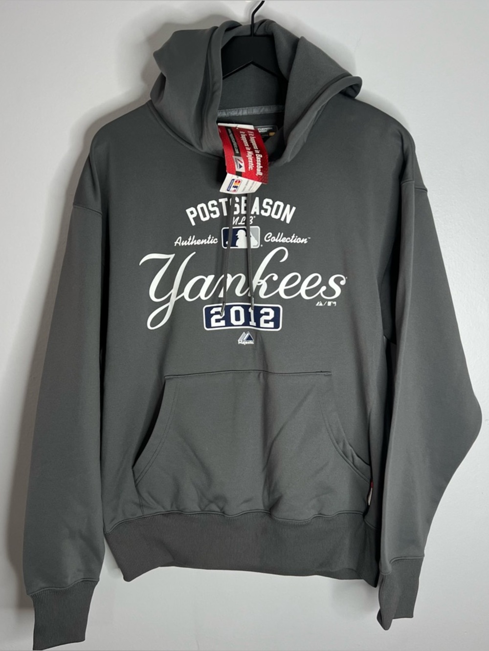 New York Yankees Majestic Authentic Hoodie Mens Medium Grey Therma Base 2012 NWT